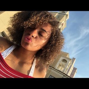 Meet your Posher, Remi